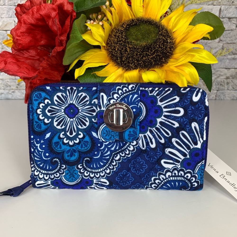 SOLD Vera Bradley RFID Turn Lock Wallet